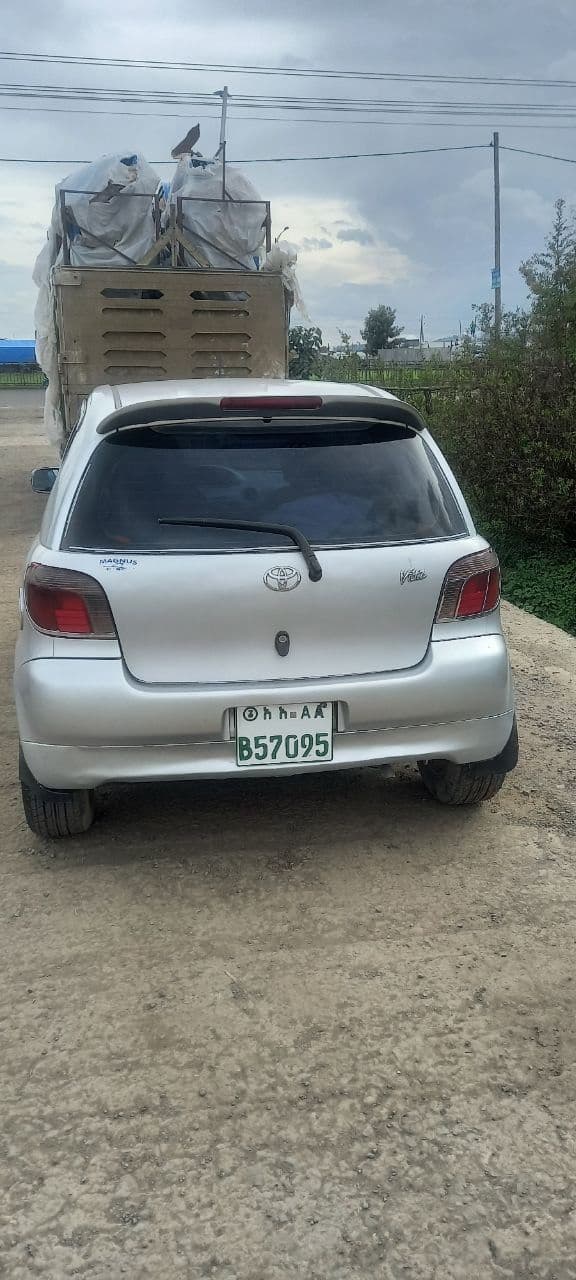 Toyota vitz 2001