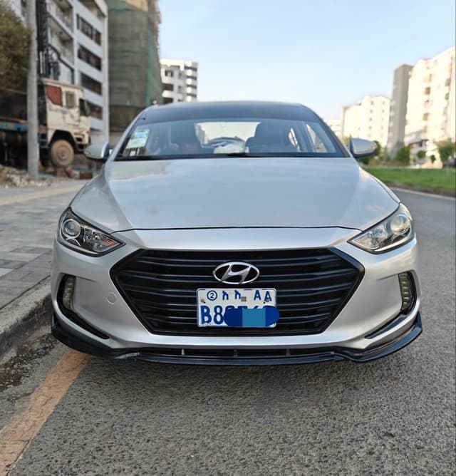 Hyundai Elantra 