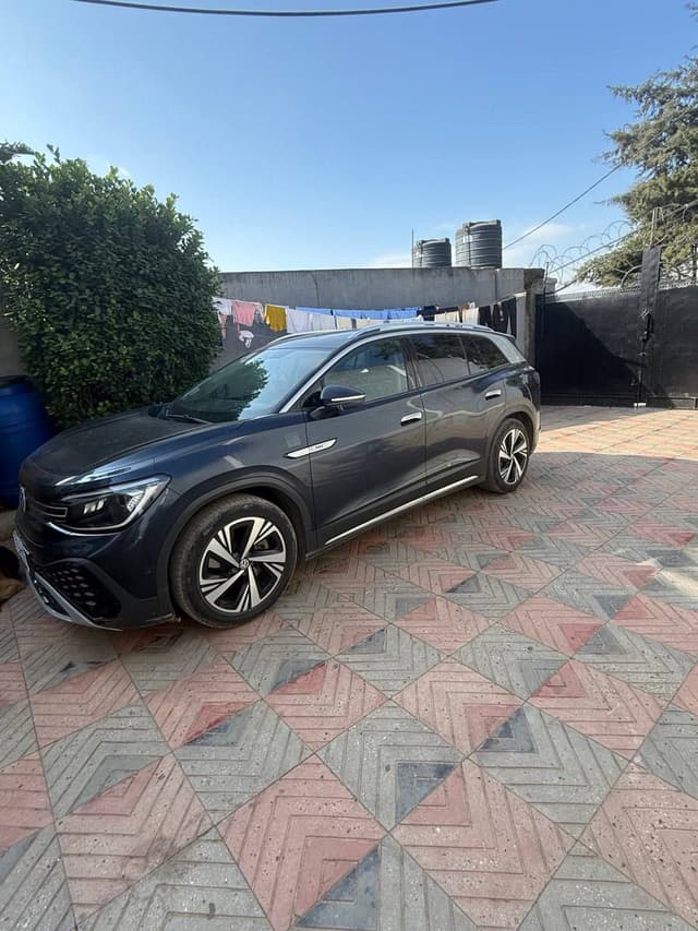 Volkswagen ID.6 Crozz Pro 