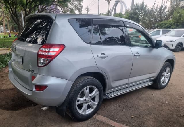 Automatic Rav4, 2010, 2.0cc, Excellent condition!!