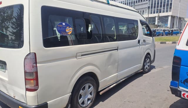 Toyota Hiace Highroof