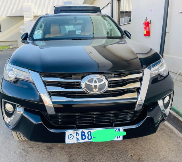 Toyota Fortuner 