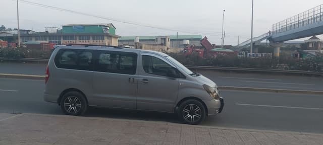 Hyundai Starex 2013