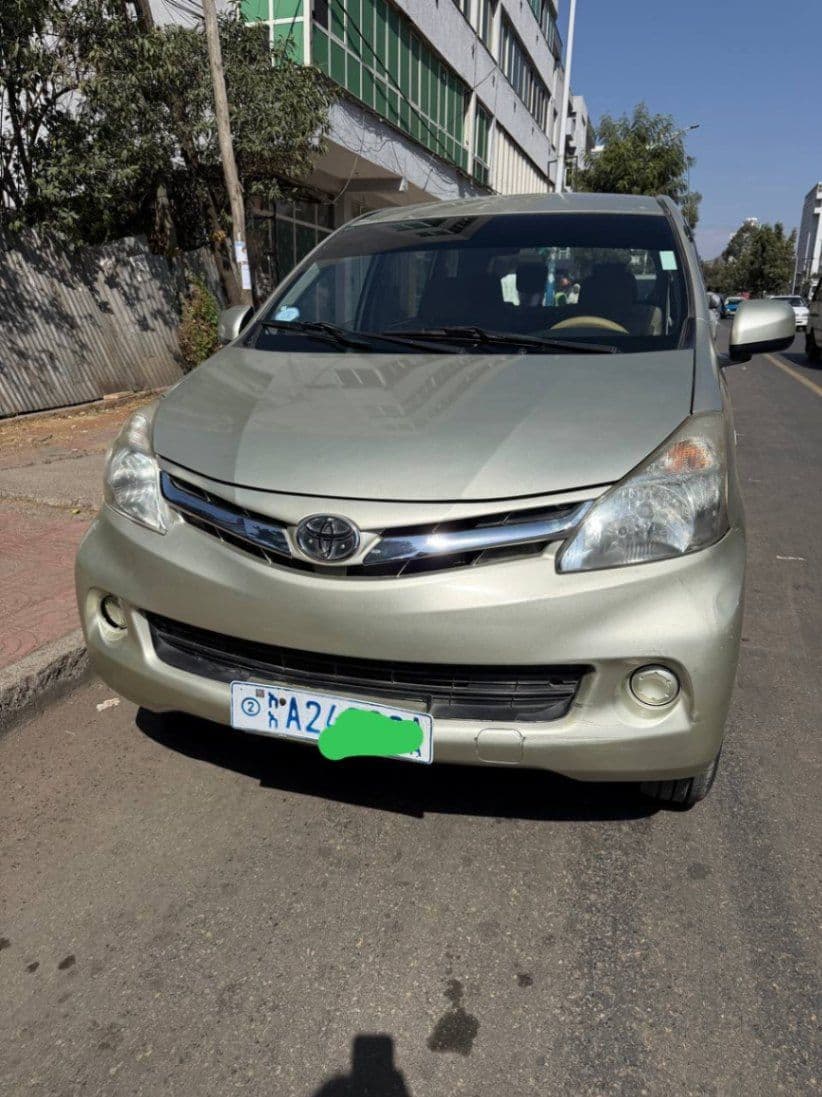 Toyota Avanza 2013