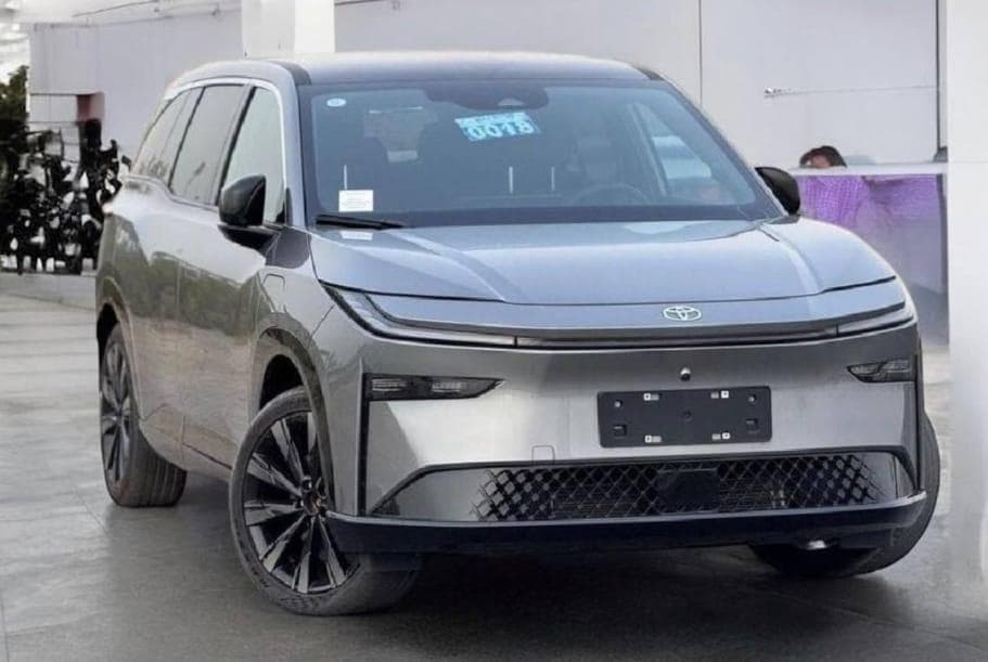 Toyota BZ3X 2025 605KM