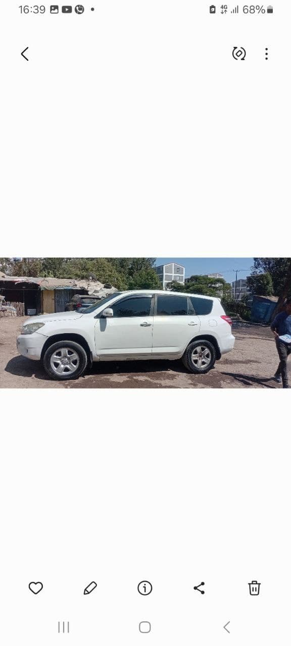 Toyota RAV4 2010
