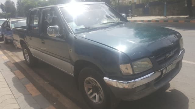 Isuzu Pickup 