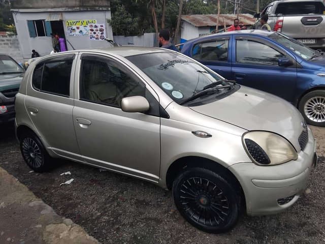Vitz 2004