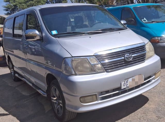 Toyota Dolphin,D4D,2011,half van,excellent condition!!