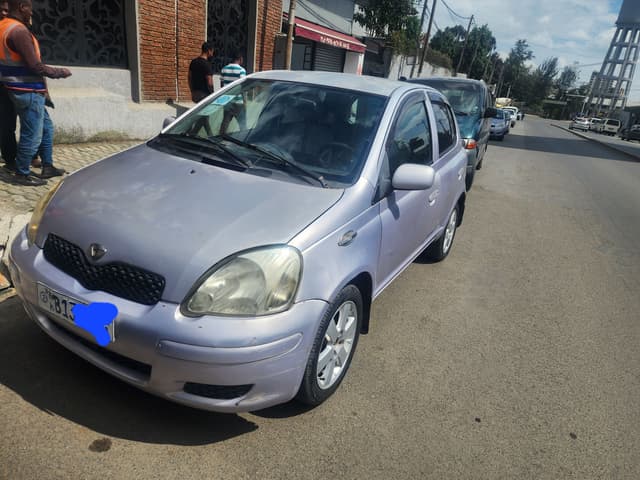 Toyota vitz 2004
