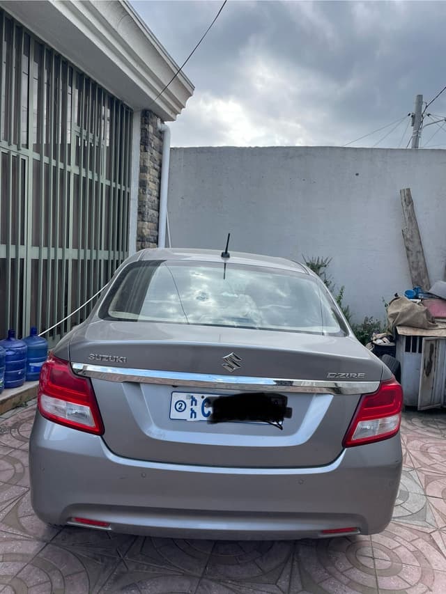 Suzuki dzire