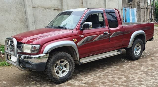 በጣም አስቸኳይ!! Toyota Pickup,D4D,2002,full option,Ac,Power Window