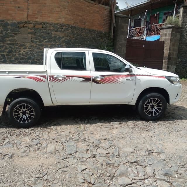 Toyota doublecabin 2016