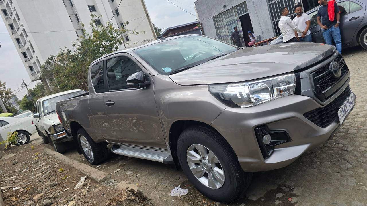 Toyota hilux Rivo