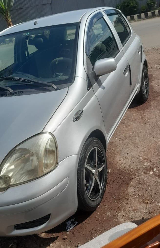 Toyota Vitz (2002)