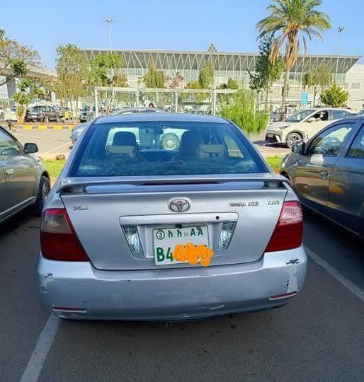 Toyota Corolla - Google 2006 or Libre 2005 Model