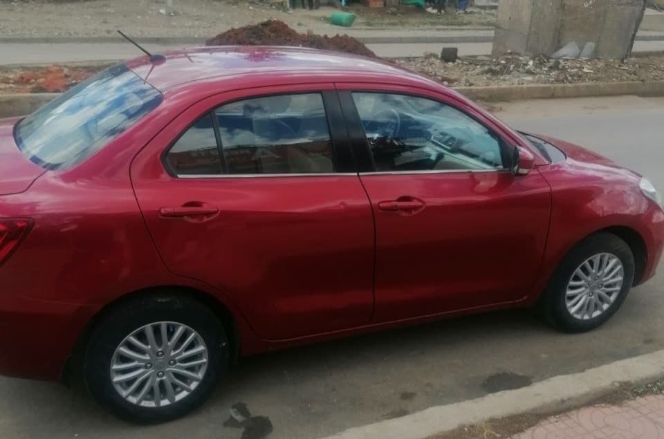 ባንክ ያለበት Suzuki Dzire, 2021, ግሪል የለውም, Cream Dashboard,full option,excellent condition!!