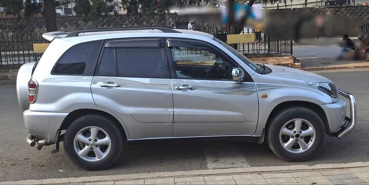 Automatic Rav4, 2002, excellent condition!!