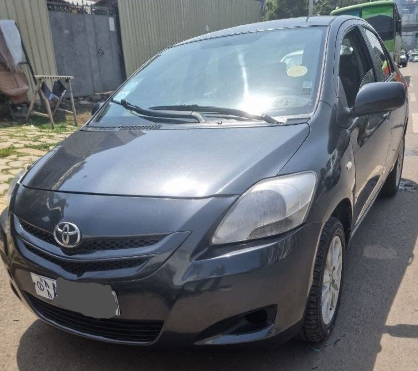 Toyota Yaris Sedan (1.3cc)