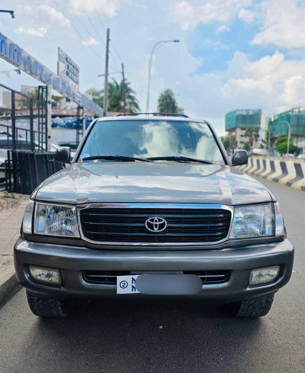 LAND CRUISER 105