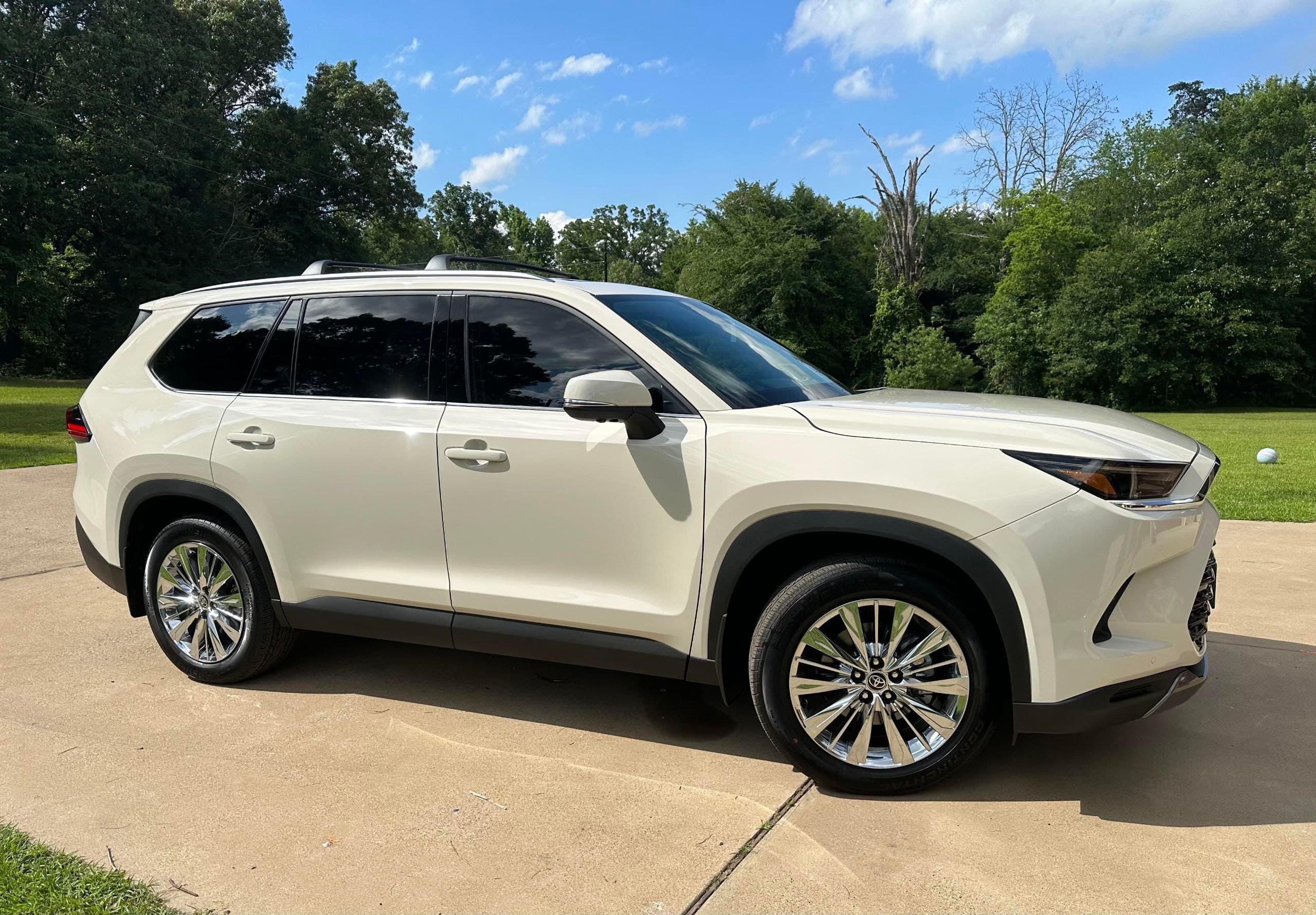 2024 Grand Highlander Platinum Hybrid Max