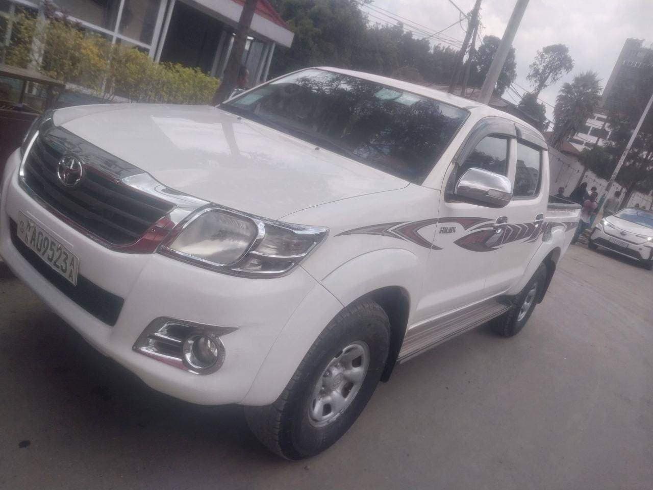 Toyota Hilux double cap