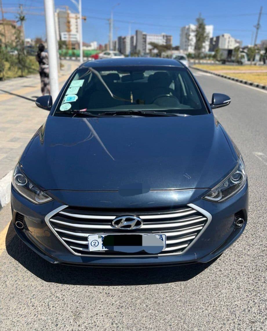 HYUNDAI ELANTRA