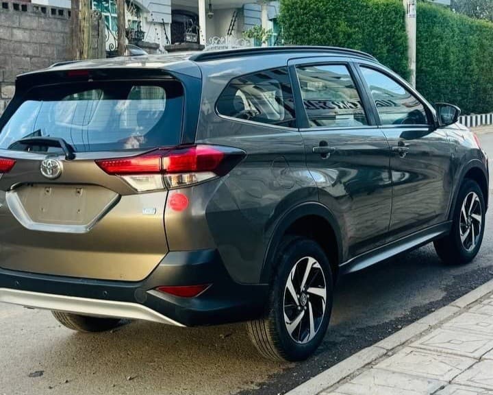 Toyota Rush, G Type, 1.5L, 2022.