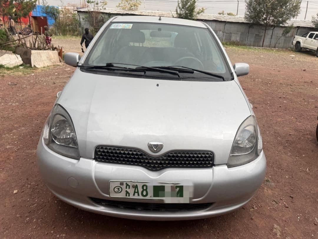 Toyota vitz 2001