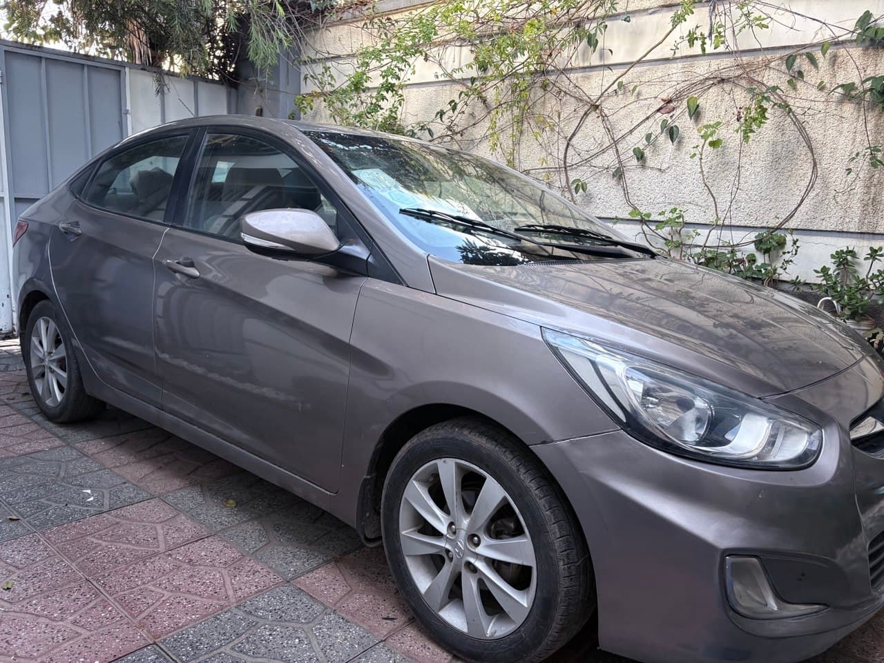 Hyundai Accent Blue 2011