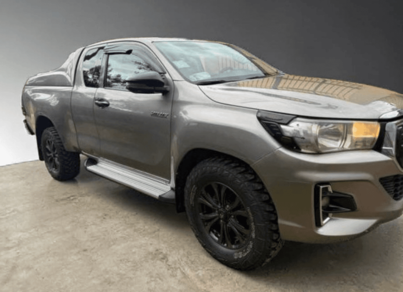 Toyota Hilux (Revolution)
