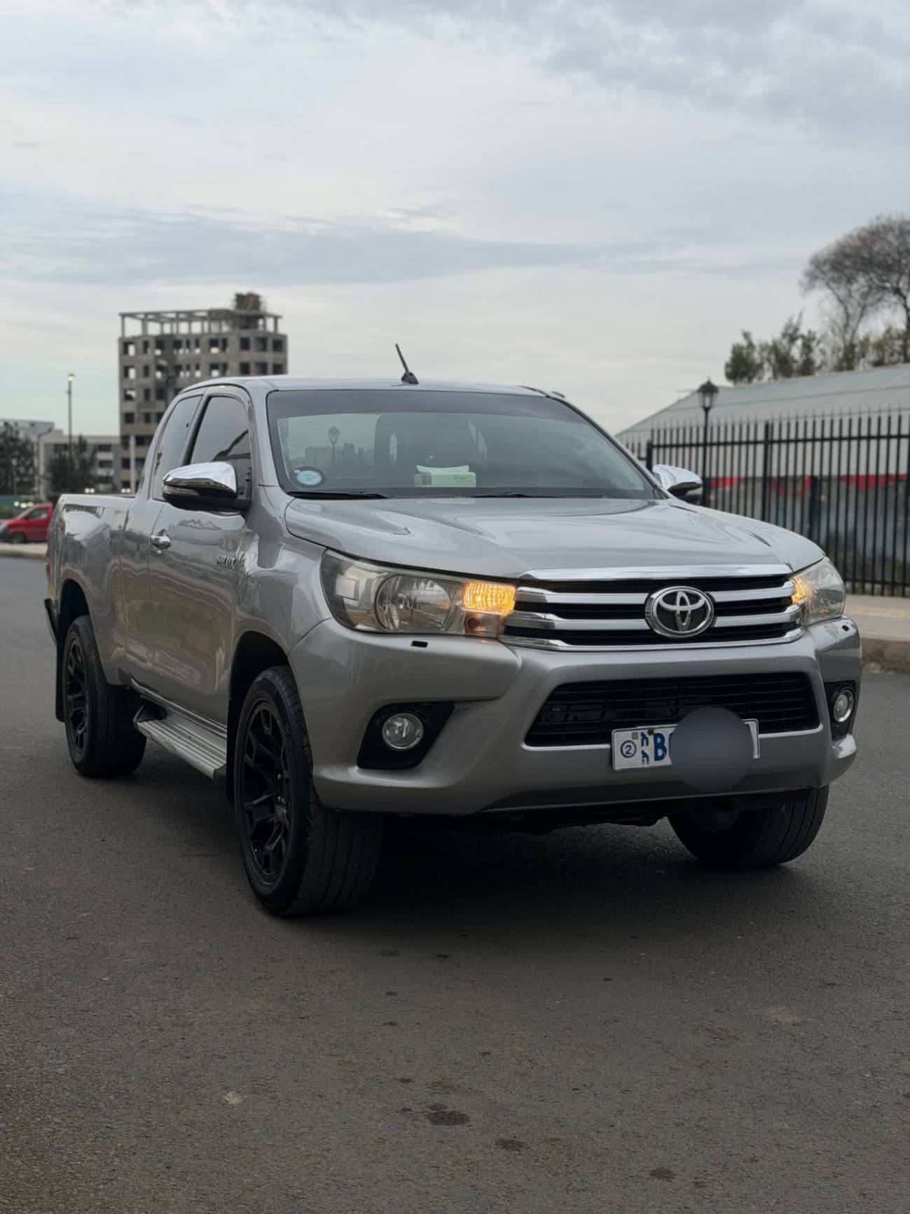 TOYOTA HILUX REVO
