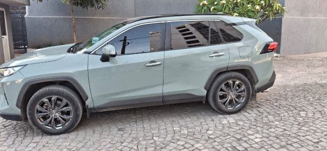 Toyota RAV 4 Executive Edition Full Options (duty free)