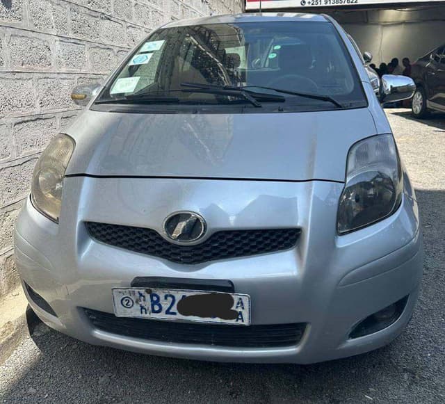 Toyota yaris 2010